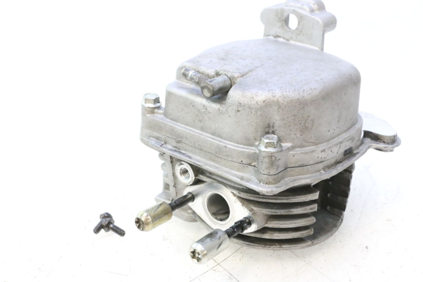 photo de CULASSE PEUGEOT KISBEE 4T 50 (2018 - 2022) - Points de fixation