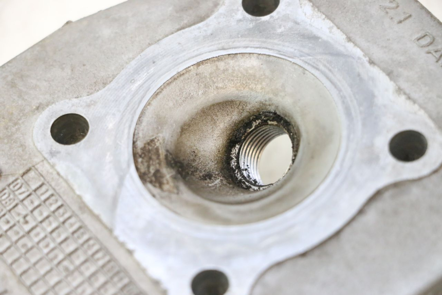 photo de CULASSE PEUGEOT LUDIX ONE 50 (2004 - 2013) - Autre angle de vue