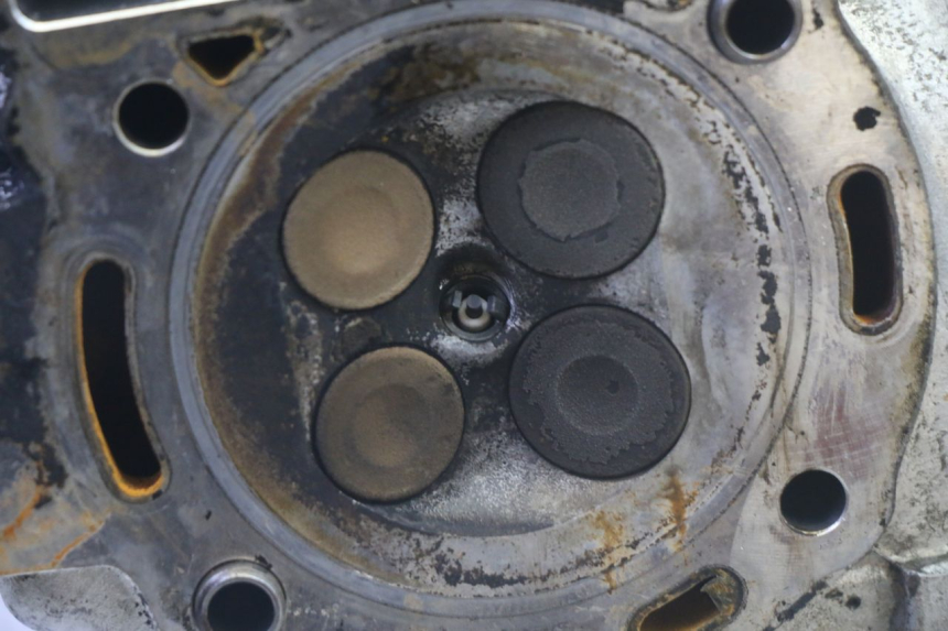 photo de CULASSE PIAGGIO MP3 RL 250 (2007 - 2010) - Marquages et références