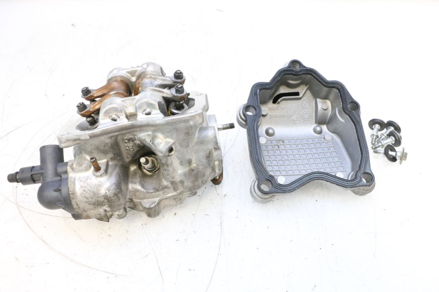 photo de CULASSE PIAGGIO MP3 125 (2006 - 2014) - Points de fixation