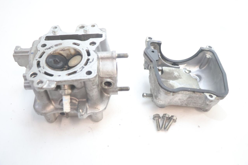 photo de CULASSE HONDA PCX (JF28) 125 (2009 - 2011) - Vue d’ensemble