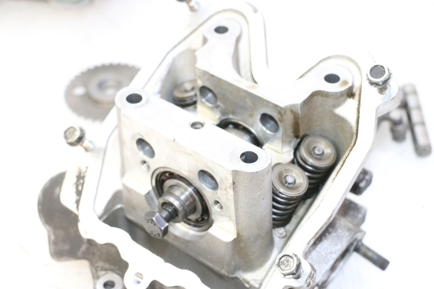 photo de CULASSE PEUGEOT SATELIS 125 (2013 - 2018)