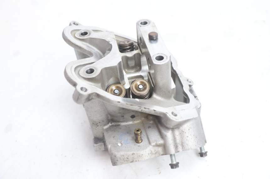 photo de CULASSE PEUGEOT SATELIS 125 (2006 - 2009) - Détails caractéristiques