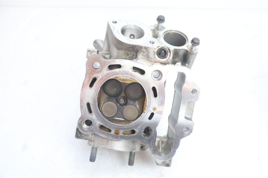 photo de CULASSE PEUGEOT SATELIS 125 (2006 - 2009) - Zoom composants