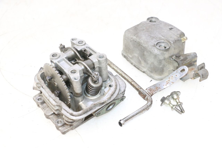 photo de CULASSE HONDA SCV LEAD 100 (2003 - 2007) - Zoom composants