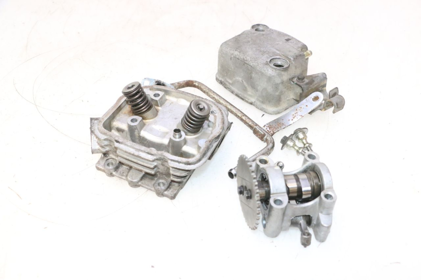 photo de CULASSE HONDA SCV LEAD 100 (2003 - 2007) - Inspection visuelle