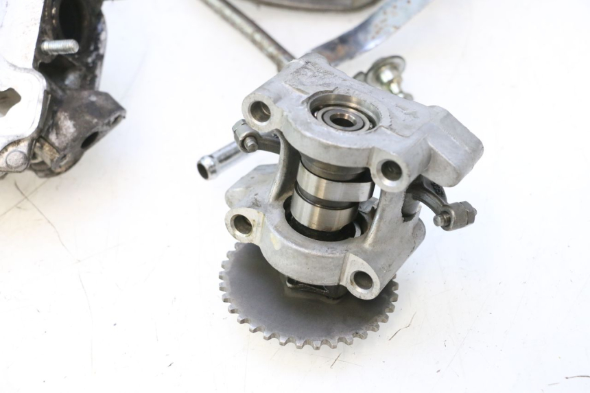 photo de CULASSE HONDA SCV LEAD 100 (2003 - 2007) - Zoom état d’usage