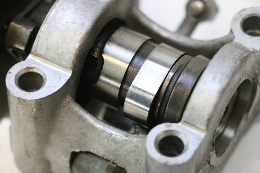 photo de CULASSE HONDA SCV LEAD 100 (2003 - 2007) - Points de fixation