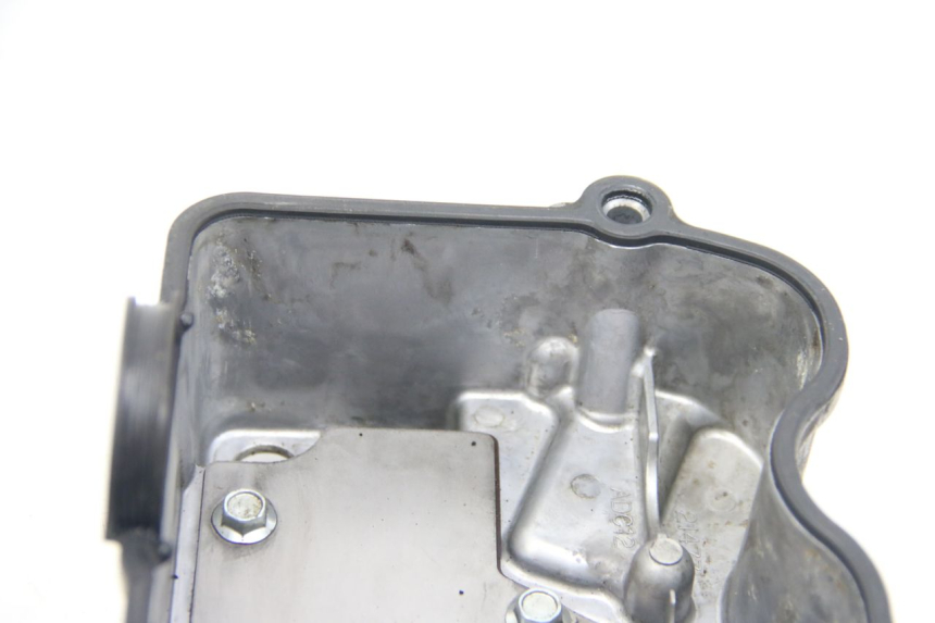 photo de CULASSE SUZUKI SIXTEEN 125 (2008 - 2010) - Aperçu profil