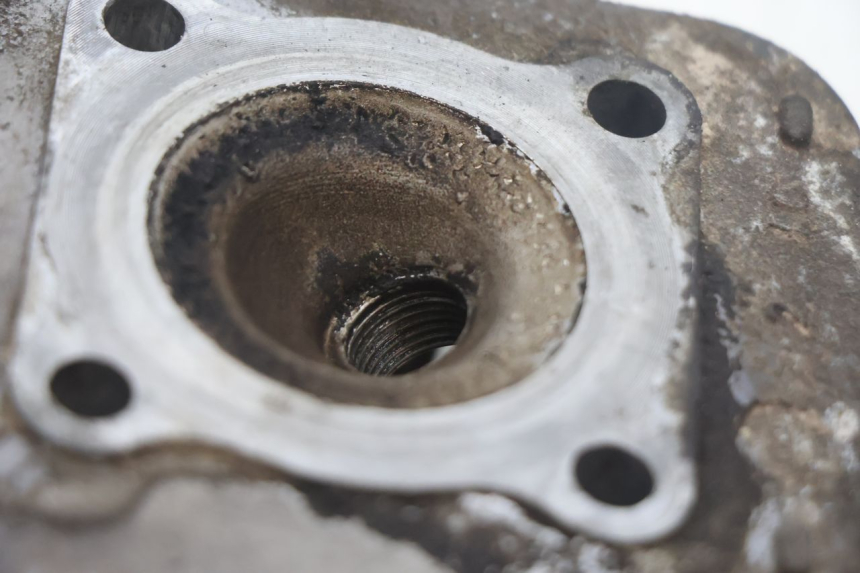 photo de CULASSE PEUGEOT SPEEDFIGHT 2 AC 50 (2000 - 2009) - Vue d’ensemble