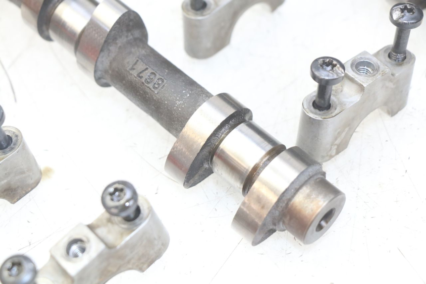 photo de CULASSE TRIUMPH SPRINT ST 955 (1999 - 2001)