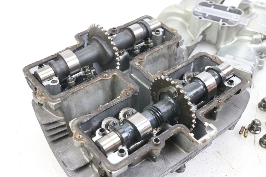 photo de CULASSE SUZUKI GSX E 250 (1982 - 1983)