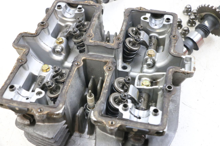 photo de CULASSE SUZUKI GSX E 250 (1982 - 1983)