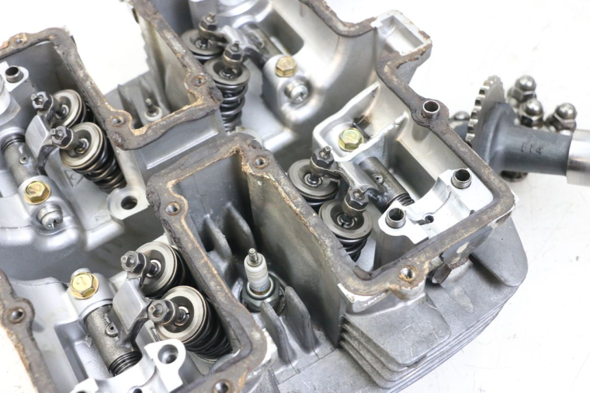 photo de CULASSE SUZUKI GSX E 250 (1982 - 1983)