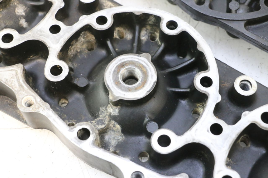 photo de CULASSE YAMAHA WAVE RUNNER GP R 1200 (2000 - 2003) - Angle alternatif