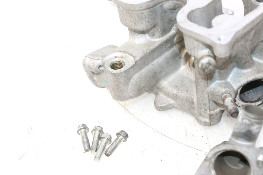 photo de CULASSE YAMAHA X-MAX XMAX 125 (2010 - 2013) - Inspection visuelle