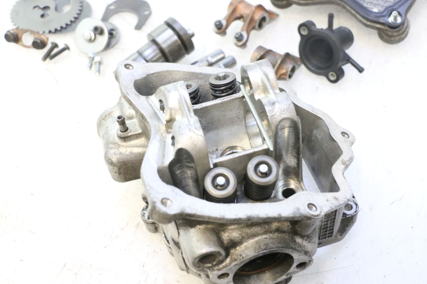 photo de CULASSE PIAGGIO X9 EVOLUTION 125 (2003 - 2007) - Détails caractéristiques