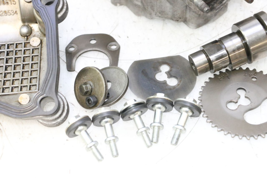 photo de CULASSE PIAGGIO XEVO - X EVO 125 (2007 - 2017) - Points de fixation