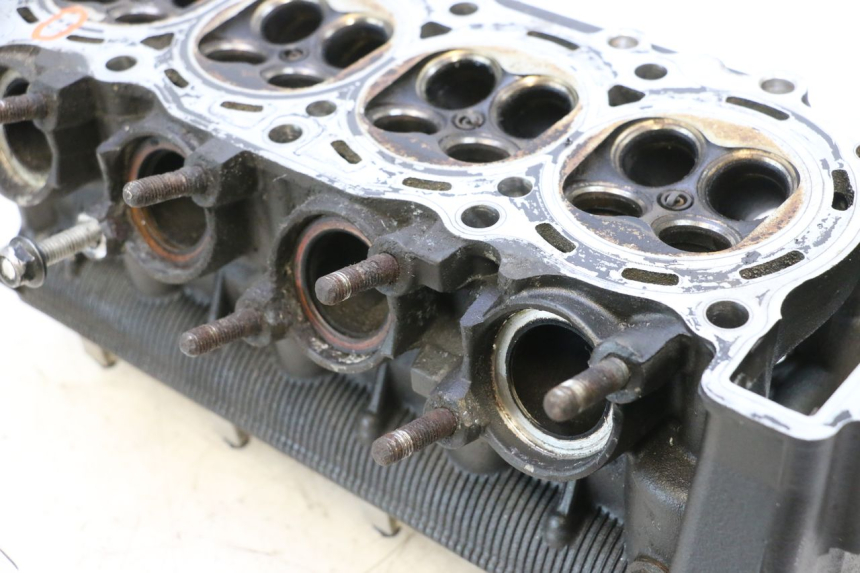 photo de CULASSE YAMAHA XJ6 ABS 600 (2008 - 2016) - Autre angle de vue