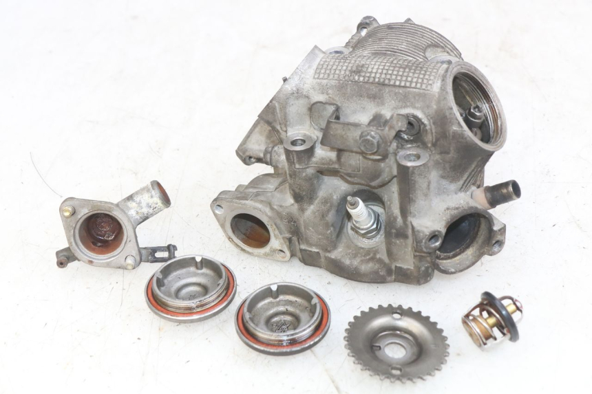 photo de CULASSE YAMAHA YP MAJESTY 125 (1998 - 2001)