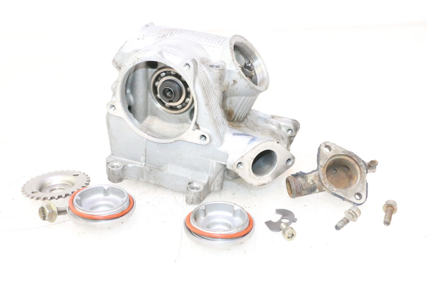 photo de CULASSE YAMAHA YP MAJESTY 125 (1998 - 2001) - Vue principale