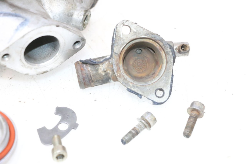 photo de CULASSE YAMAHA YP MAJESTY 125 (1998 - 2001) - Aperçu profil