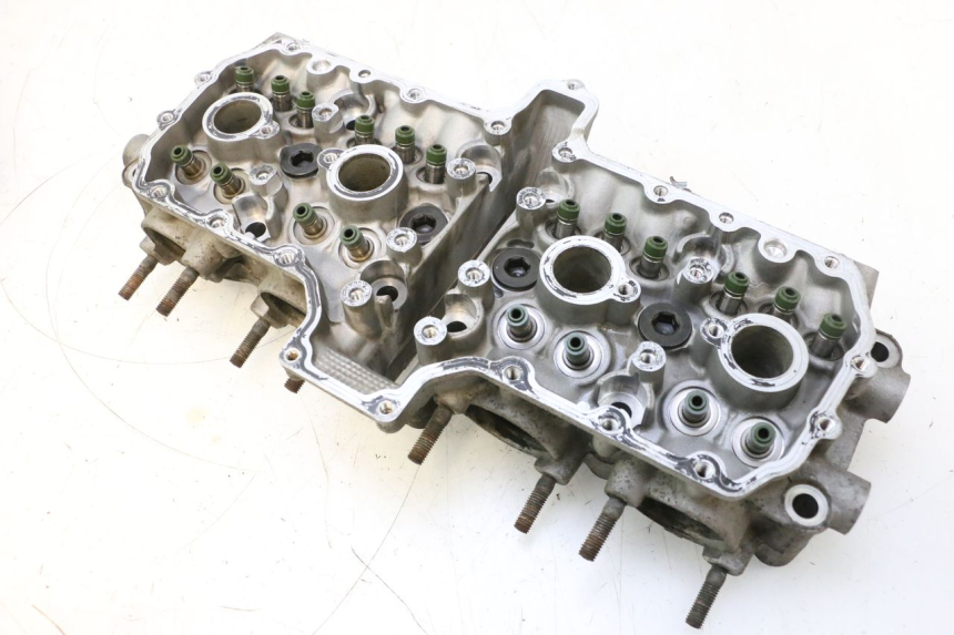 photo de CULASSE YAMAHA YZF R GENESIS 750 (1993 - 1998) - Angle alternatif