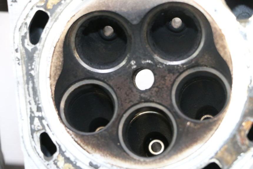photo de CULASSE YAMAHA YZF R GENESIS 750 (1993 - 1998) - Zoom état d’usage