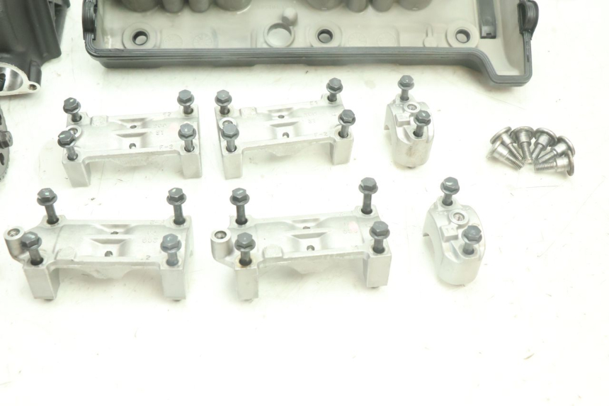 photo de CULASSE YAMAHA YZF R6 600 (2008 - 2009) - Inspection visuelle