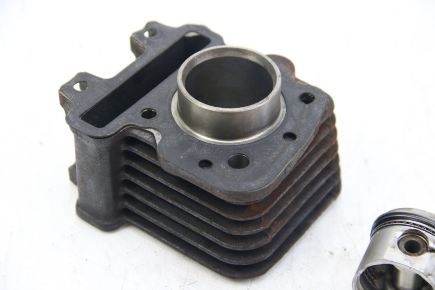 photo de CYLINDRE PISTON APRILIA SCARABEO 4T 50 (2009 - 2017)