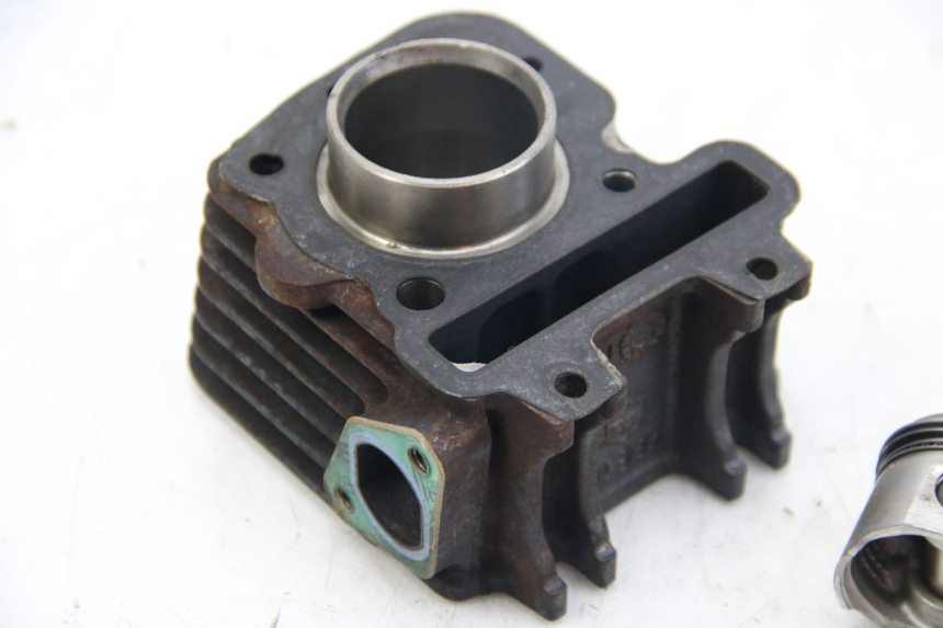 photo de CYLINDRE PISTON APRILIA SCARABEO 4T 50 (2009 - 2017)