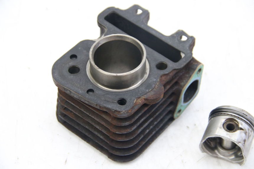 photo de CYLINDRE PISTON APRILIA SCARABEO 4T 50 (2009 - 2017)