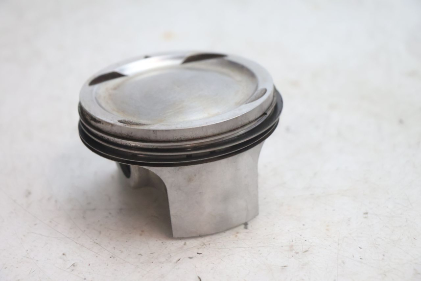 photo de CYLINDRE PISTON ARRIERE GILERA GP 800 (2007 - 2013) - Zoom composants