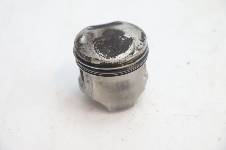 photo de CYLINDRE PISTON ARRIERE HONDA XLV VARADERO 125 (2007 - 2012) - Vue rapprochée