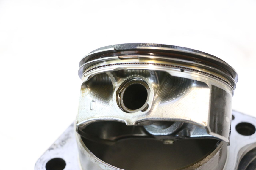 photo de CYLINDRE PISTON AVANT HARLEY DAVIDSON ROAD GLIDE FLTRXSE 1920 (2018 - 2022) - Détail de la pièce