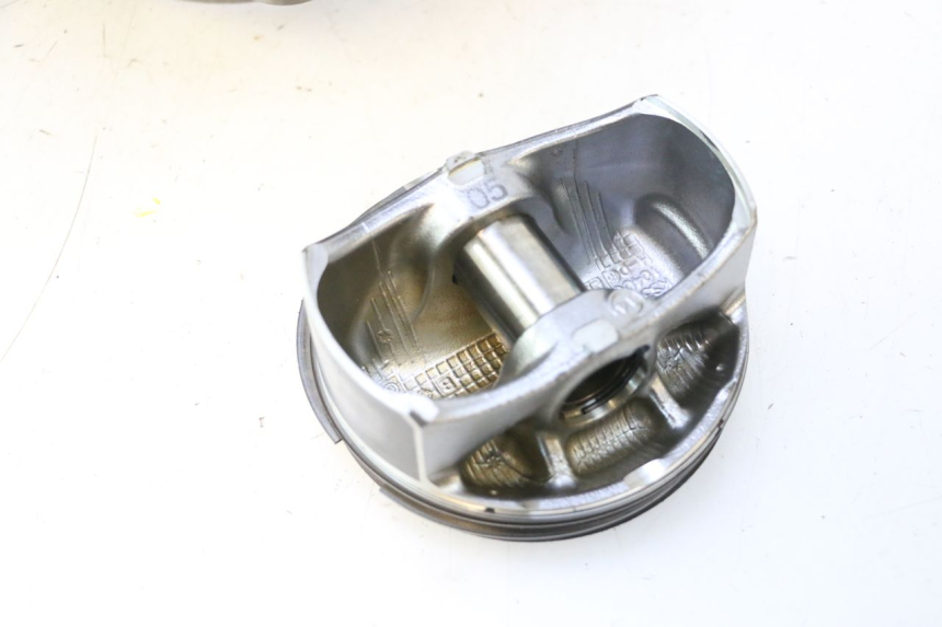 photo de CYLINDRE PISTON AVANT HARLEY DAVIDSON ROAD GLIDE FLTRXSE 1920 (2018 - 2022) - Aperçu profil