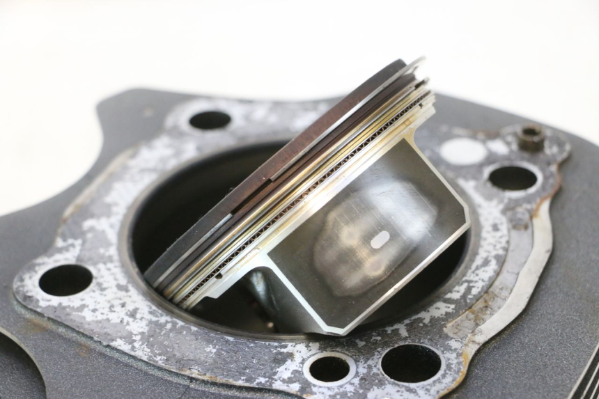 photo de CYLINDRE PISTON AVANT HARLEY DAVIDSON ROAD GLIDE FLTRXSE 1920 (2018 - 2022) - Zoom état d’usage