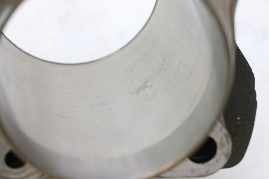 photo de CYLINDRE PISTON AVANT HARLEY DAVIDSON ROAD GLIDE FLTRXSE 1920 (2018 - 2022) - Autre angle de vue