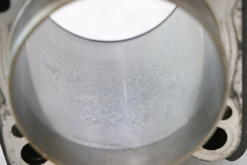 photo de CYLINDRE PISTON AVANT HARLEY DAVIDSON ROAD GLIDE FLTRXSE 1920 (2018 - 2022) - Gros plan technique