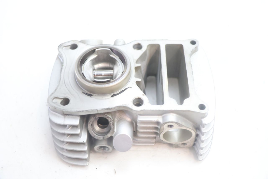 photo de CYLINDRE PISTON AVANT HONDA XLV VARADERO 125 (2007 - 2012) - Vue d’ensemble