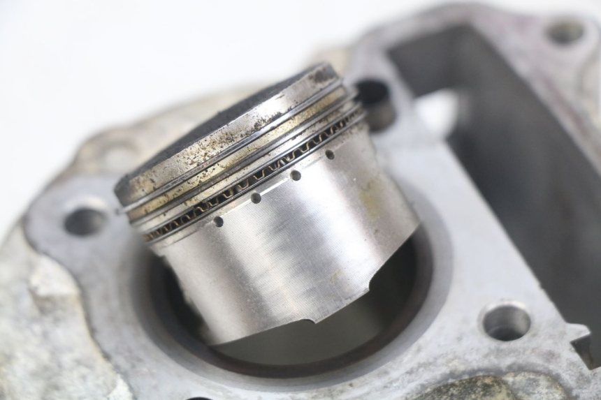photo de CYLINDRE PISTON BAOTIAN BT 50 QT-12 50 (2007 - 2009)