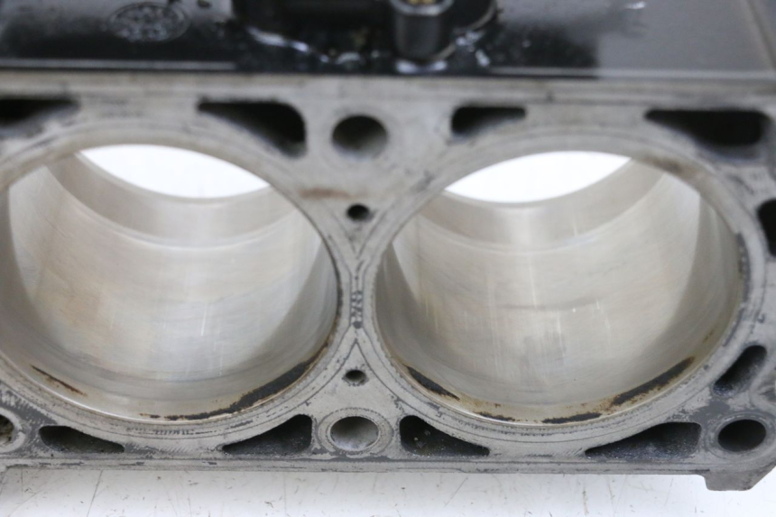 photo de CYLINDRE PISTON MV AGUSTA BRUTALE R WALLY 910 (2008 - 2008) - Autre angle de vue