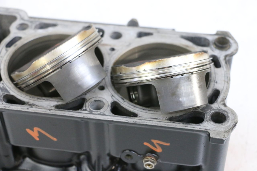 photo de CYLINDRE PISTON MV AGUSTA BRUTALE R WALLY 910 (2008 - 2008) - Gros plan technique