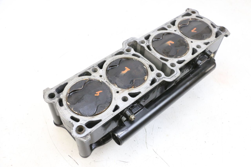 photo de CYLINDRE PISTON MV AGUSTA BRUTALE R WALLY 910 (2008 - 2008) - Gros plan technique