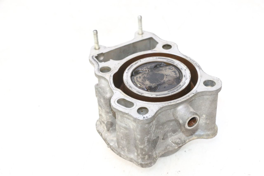 photo de CYLINDRE PISTON SUZUKI BURGMAN 125 (2007 - 2014) - Gros plan technique