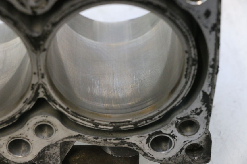 photo de CYLINDRE PISTON SUZUKI BURGMAN EXECUTIVE ABS 650 (2006 - 2012) - Autre angle de vue