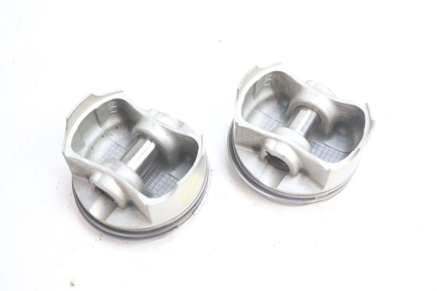 photo de CYLINDRE PISTON SUZUKI BURGMAN EXECUTIVE ABS 650 (2006 - 2012) - Détails caractéristiques