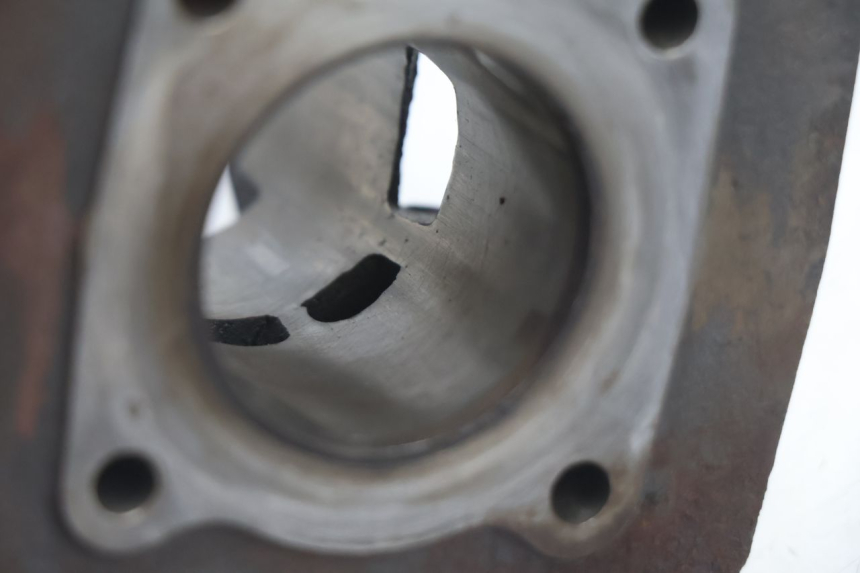 photo de CYLINDRE PISTON PEUGEOT BUXY 50 (1993 - 1998) - État de surface