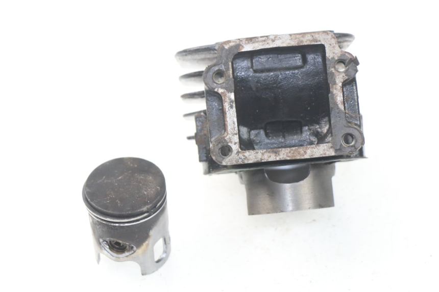 photo de CYLINDRE PISTON YAMAHA BW'S 50 (1999 - 2003) - Inspection visuelle