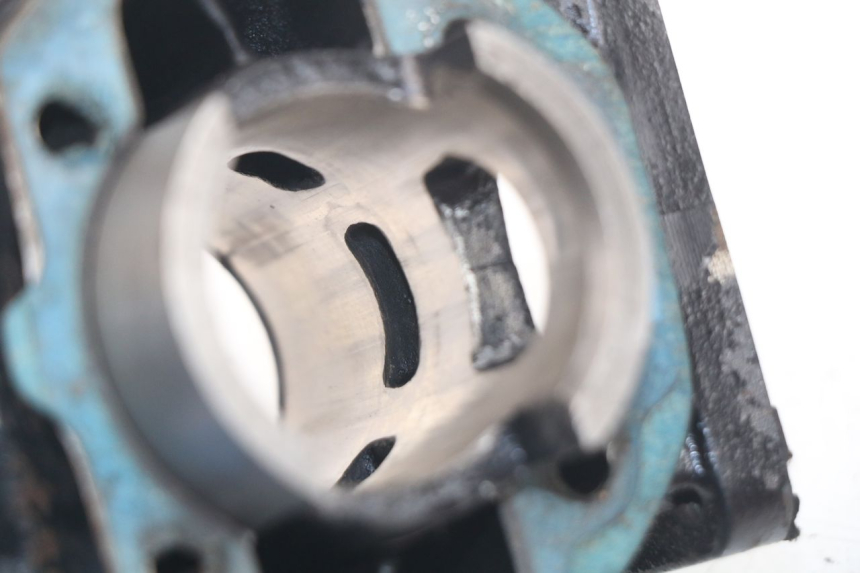 photo de CYLINDRE PISTON YAMAHA BW'S 50 (1999 - 2003) - Zoom état d’usage